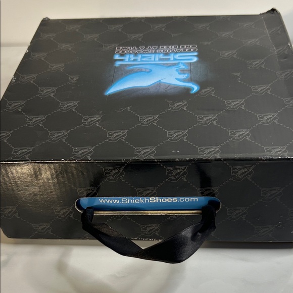 Shiekh Vibrant Yellow Heels - Picture 7 of 7